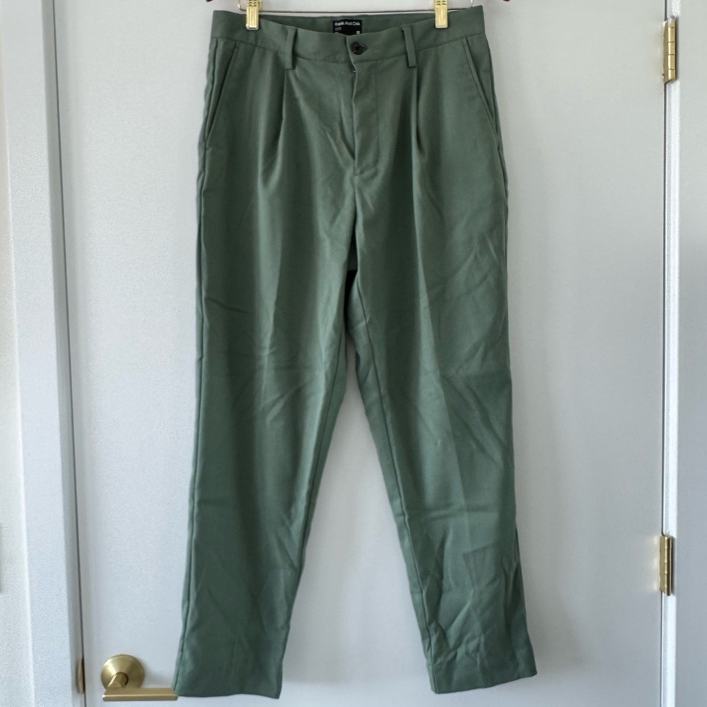 NWOT Frank & Oak Relaxed Taper Pleated Dress Pants size 31